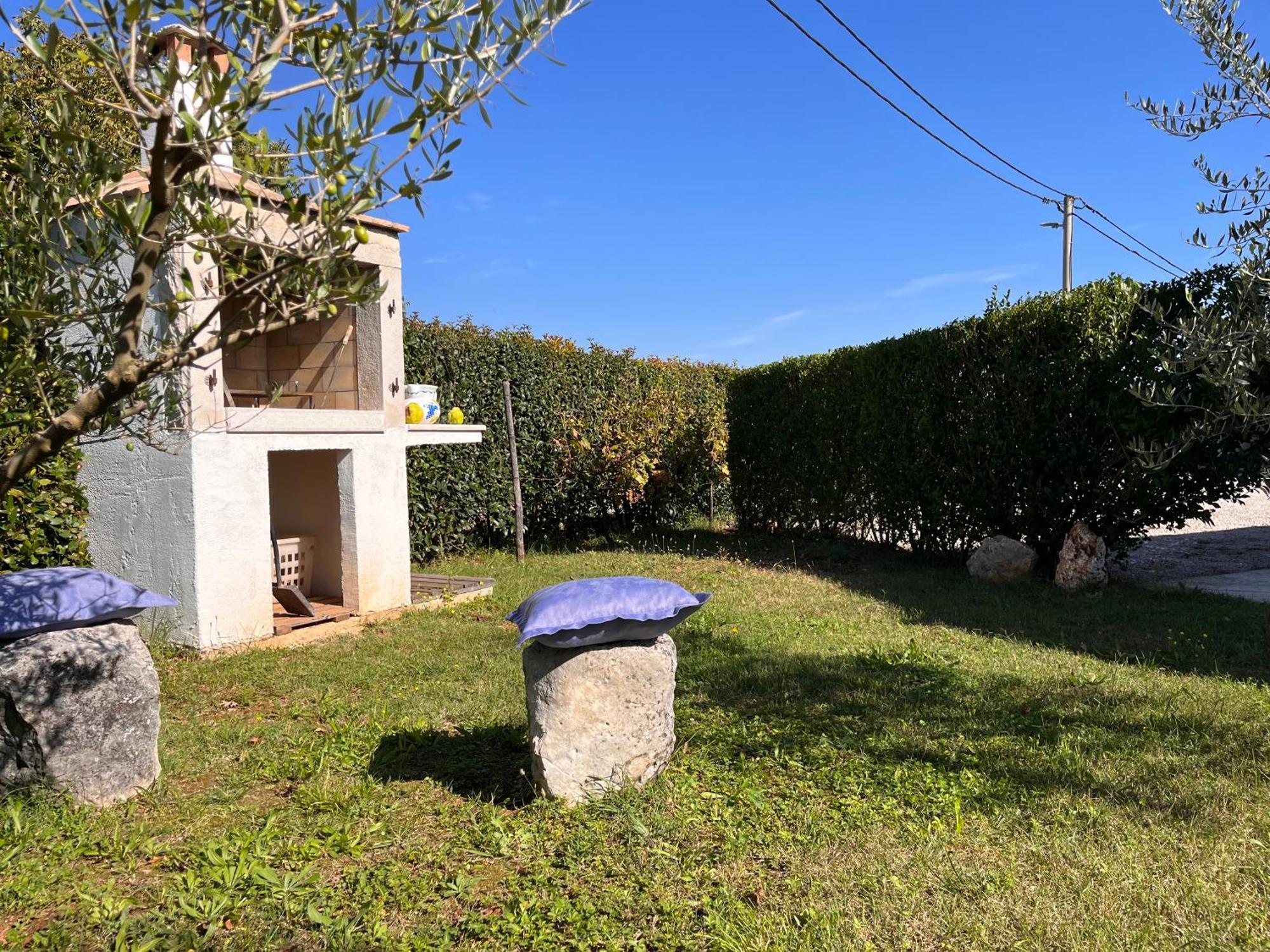 Villa Mirela With A Comfortable Garden And Pool Grandici 外观 照片